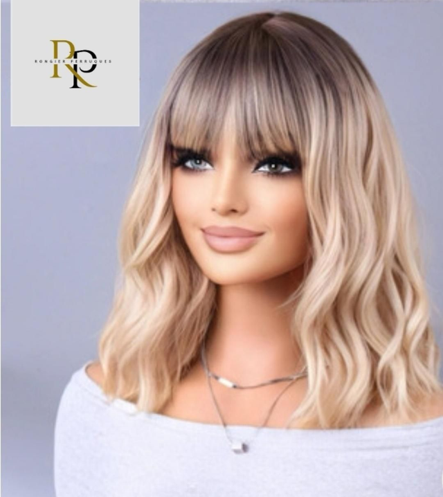 Perruque mi-longue ondulée 