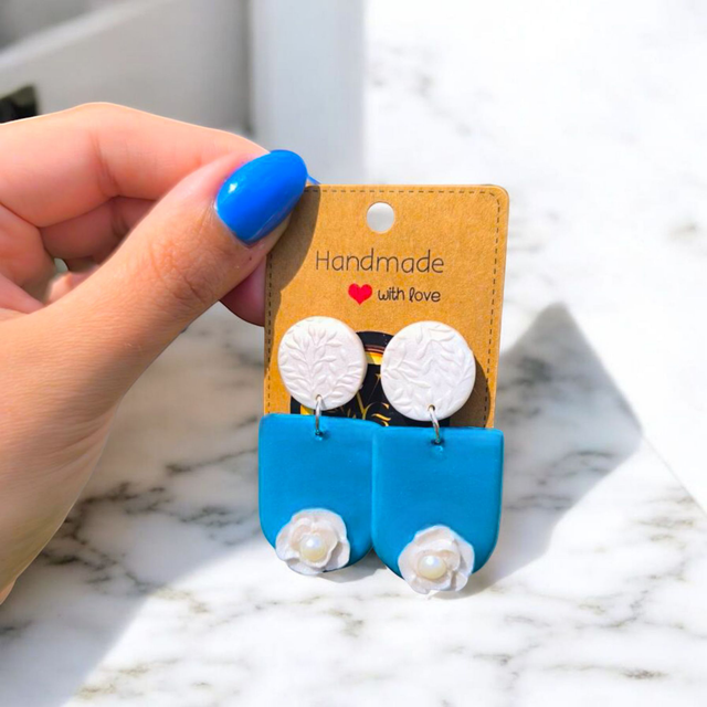 Turquoise Blue &amp; Pearl White Rose