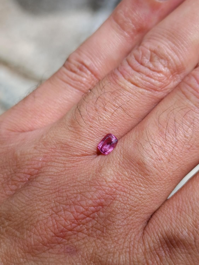 Spinelle Rose 0,72 carat