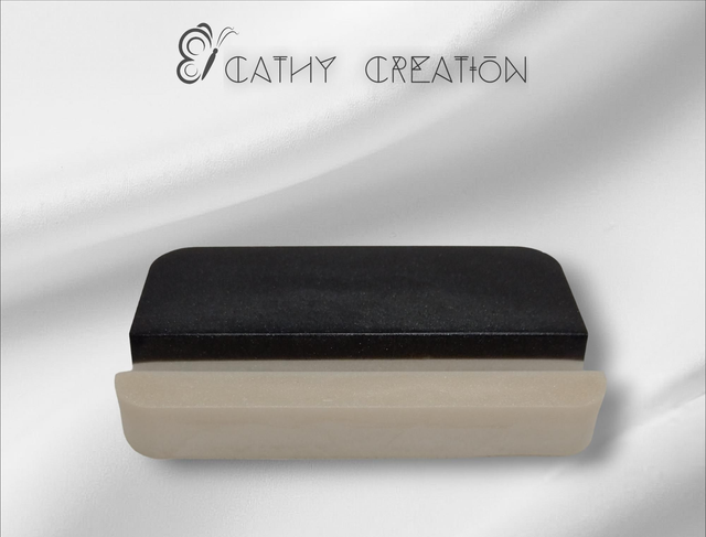 Support téléphone noir et blanc 