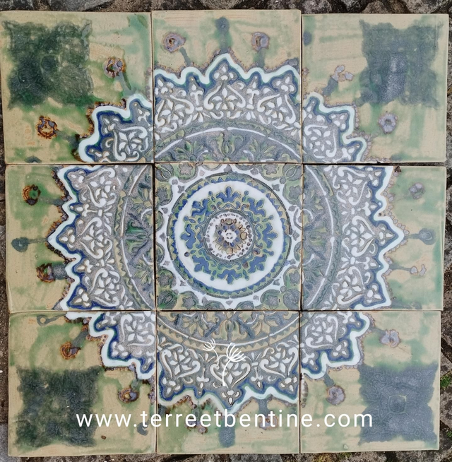 COLLECTION "vert d'eau" - en grès  - 67 x 67 cm