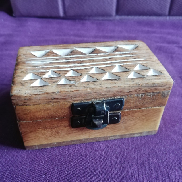 Boite a bijoux en bois
