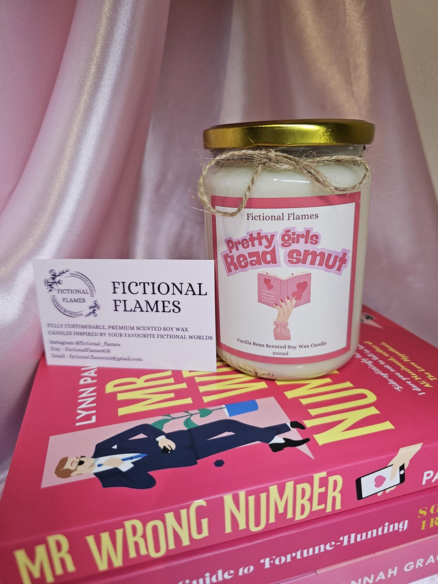 Pretty girls read smut