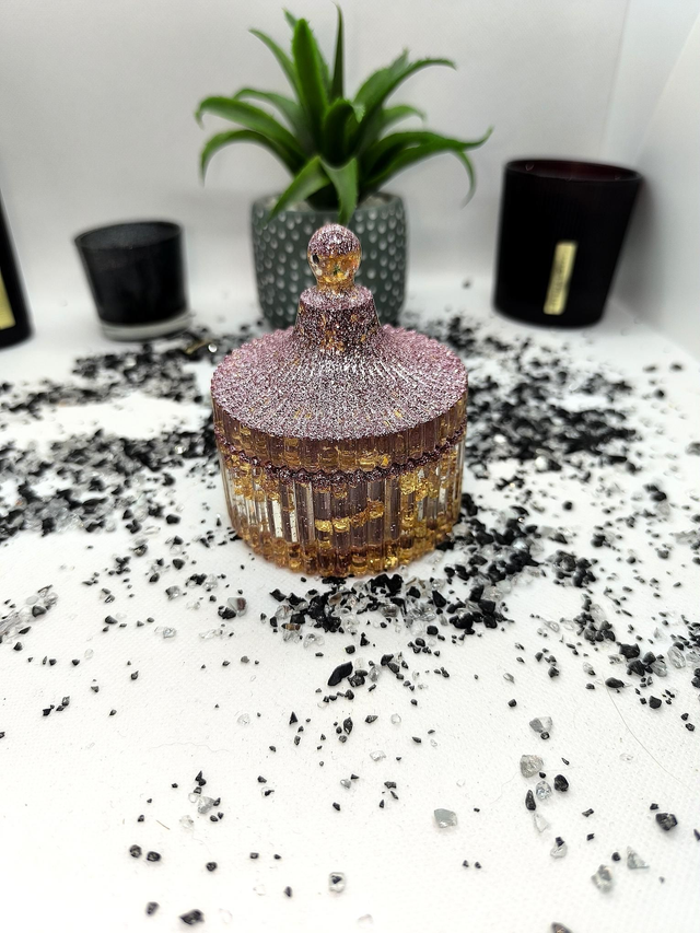 Boîte manège rose pailletté et feuilles d&#039;or 