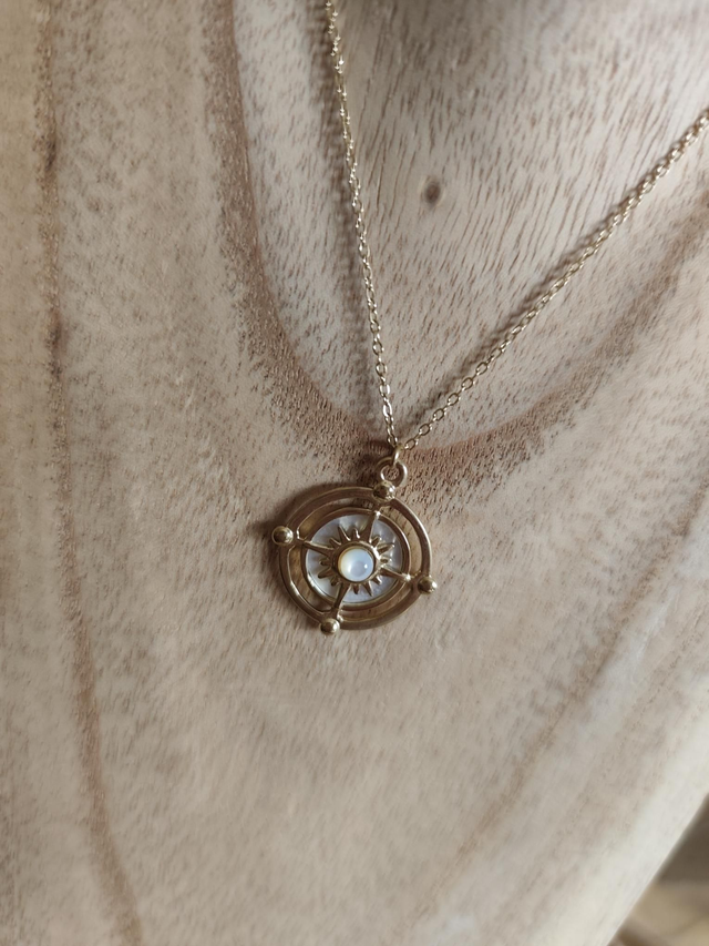 COLLIER ACIER INOXY GOLD/ MEDAILLON NACRE 0000482