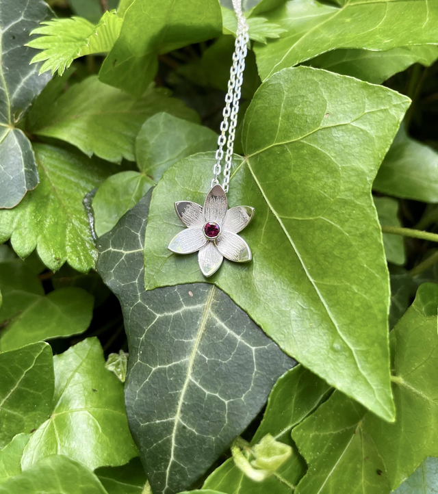 🌸 Grand collier Iféa