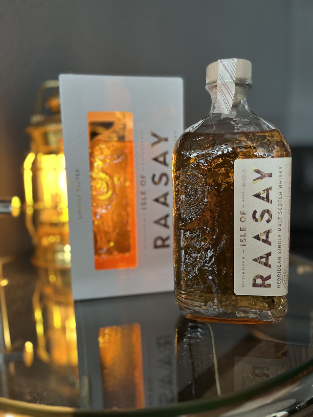 Isle of Raasay Single Malt Whisky – Core Release Batch R-02.2 (0,7 Liter, 46,4% vol.) 