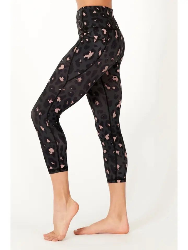 Born Nouli Sports 3/4 Leggings - Blush Leopard