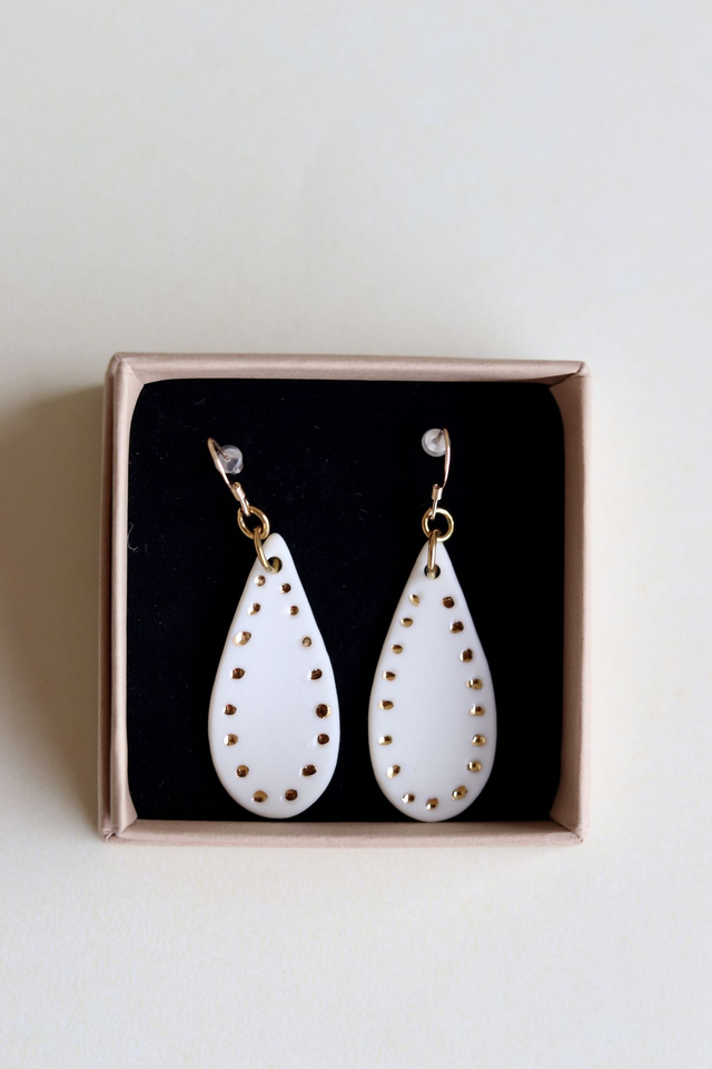 Boucles d’oreilles en porcelaine et or
