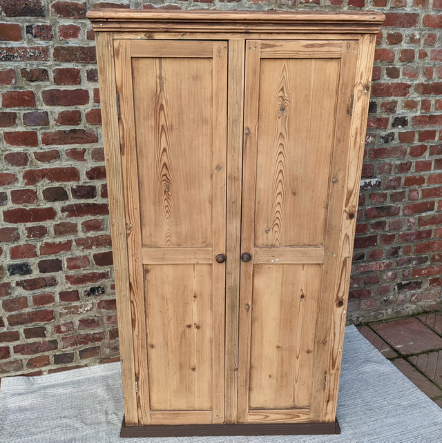 Armoire en bois