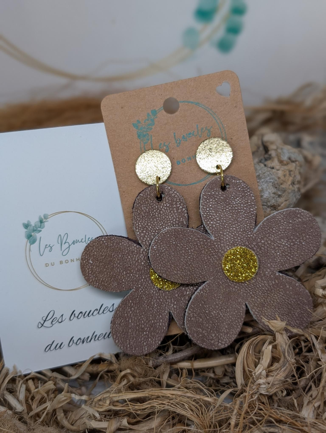 Boucles d'oreilles Marguerite beige m076