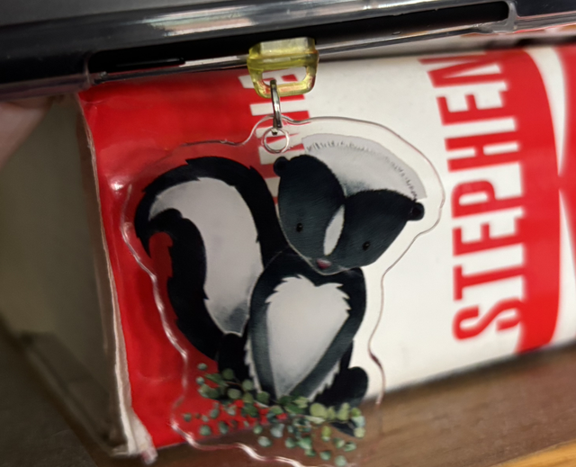 Skunk Kindle Charm