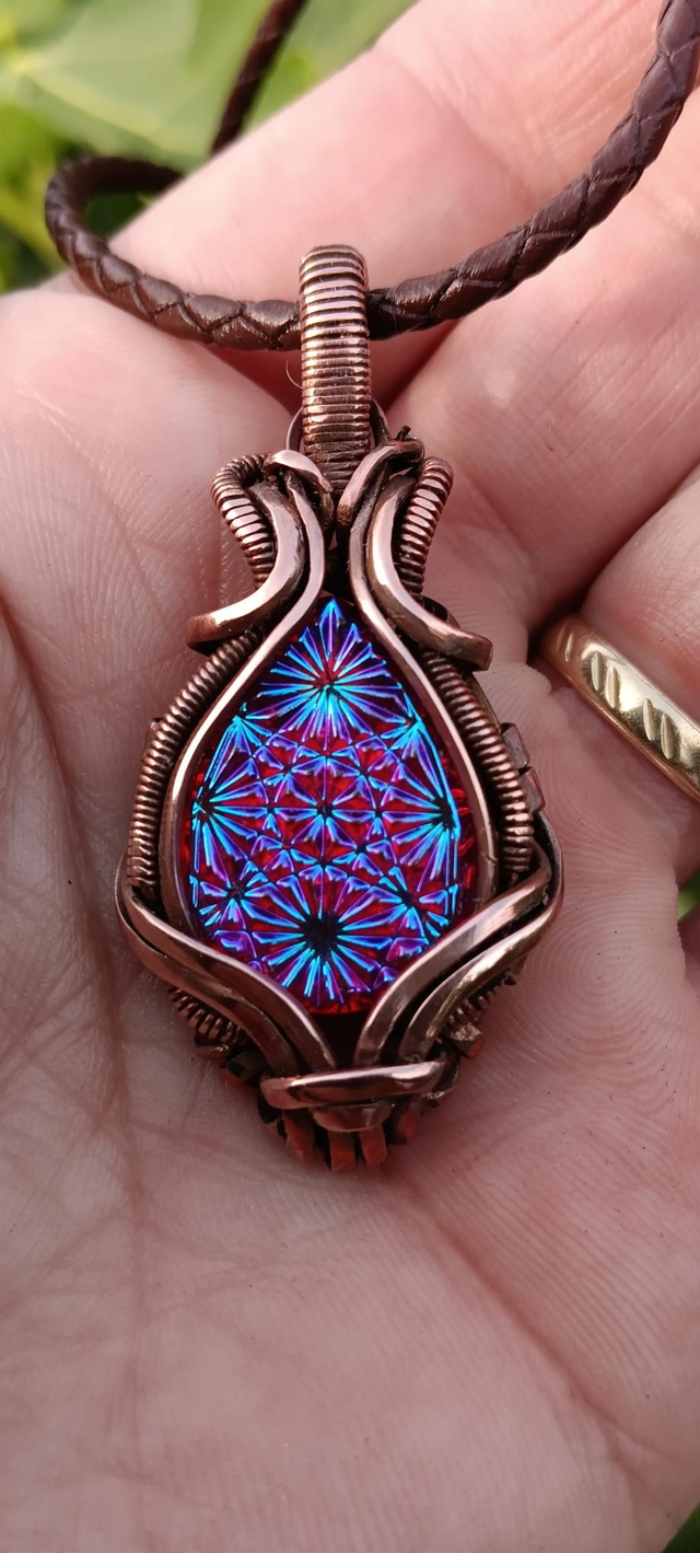 Pendentif cuivre et cristal précieux d'Autriche 