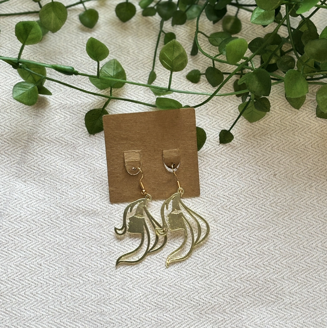 Boucles d’oreilles fantaisie dorées breloques femme 