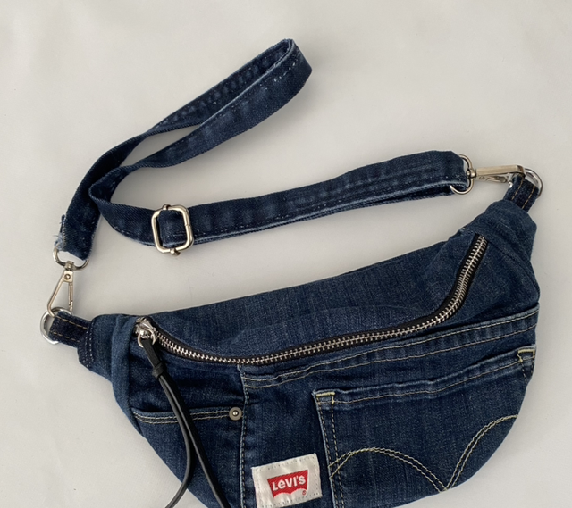 Sac banane en jean recyclé 