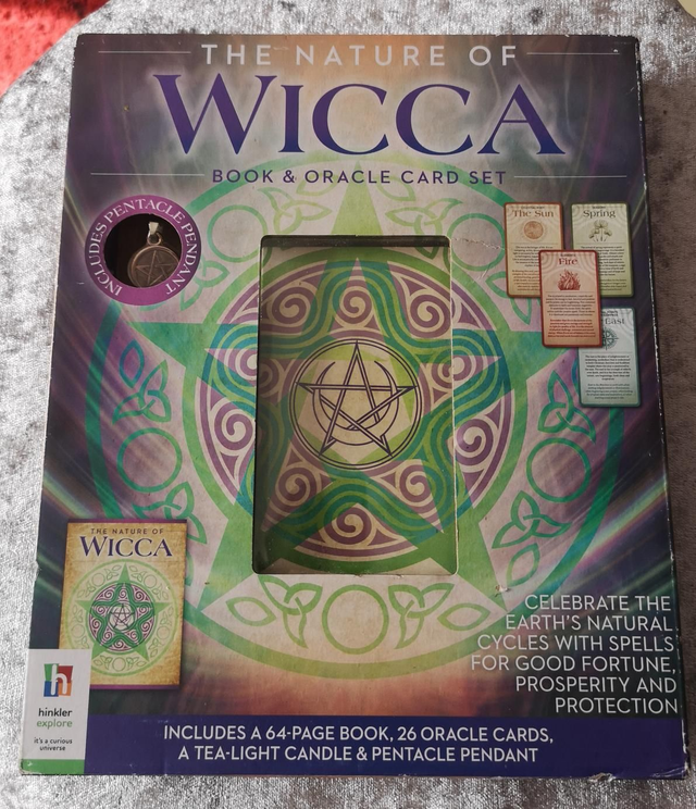 The Nature Of Wicca Book &amp; Oracle Tarot Card Set. 