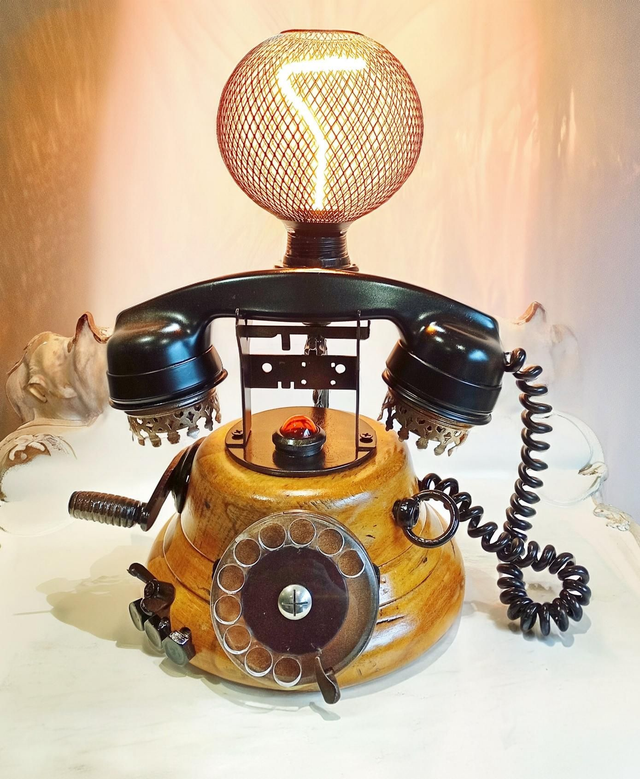 Le Téléphone bois, Lampe téléphone artisanal esprit Vintage, Lampe d'ambiance à poser - Artisanat Français