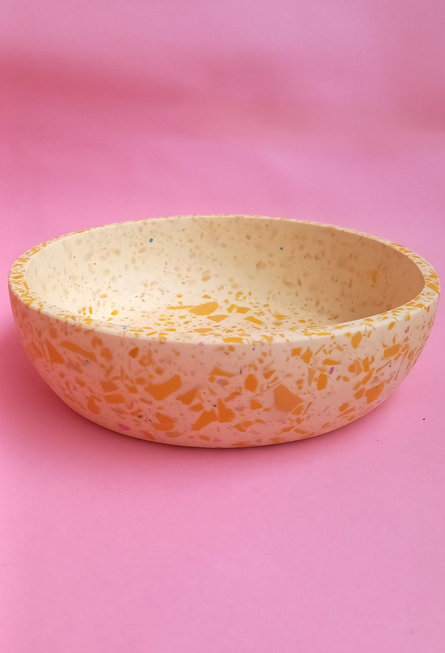 Beżowa miska terrazzo do kuchni na owoce lub dekoracyjna
