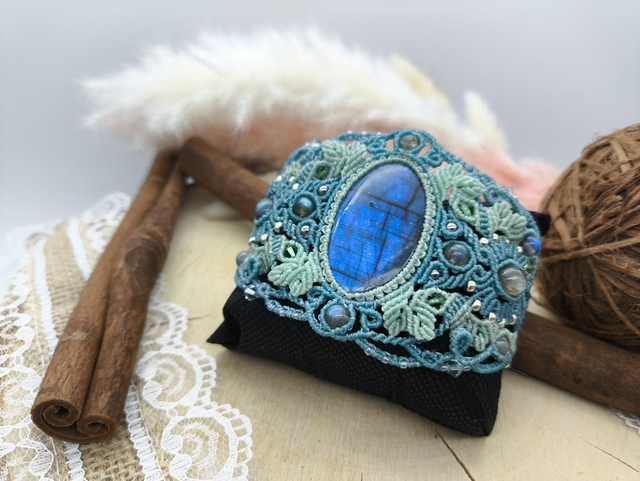 Bracelet manchette vert/bleu labradorite bleue 