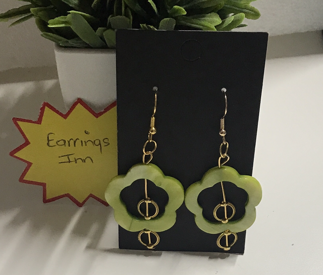 Green Dangling Earrings - GDE95