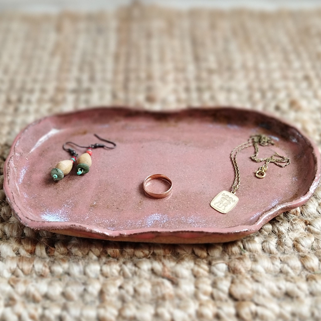 Coupelle, argile rouge émail rose 