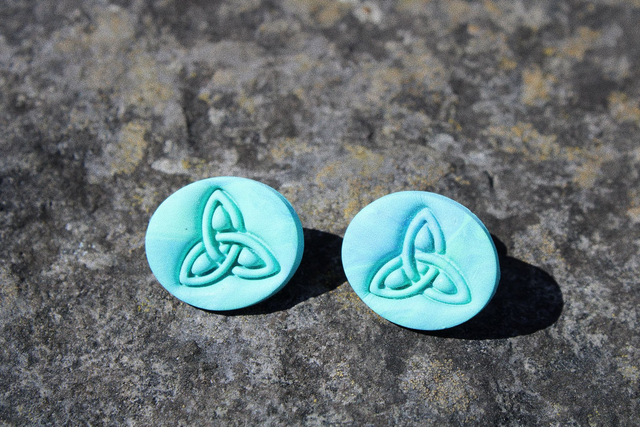Aran &#039;Triquetra&#039; earrings
