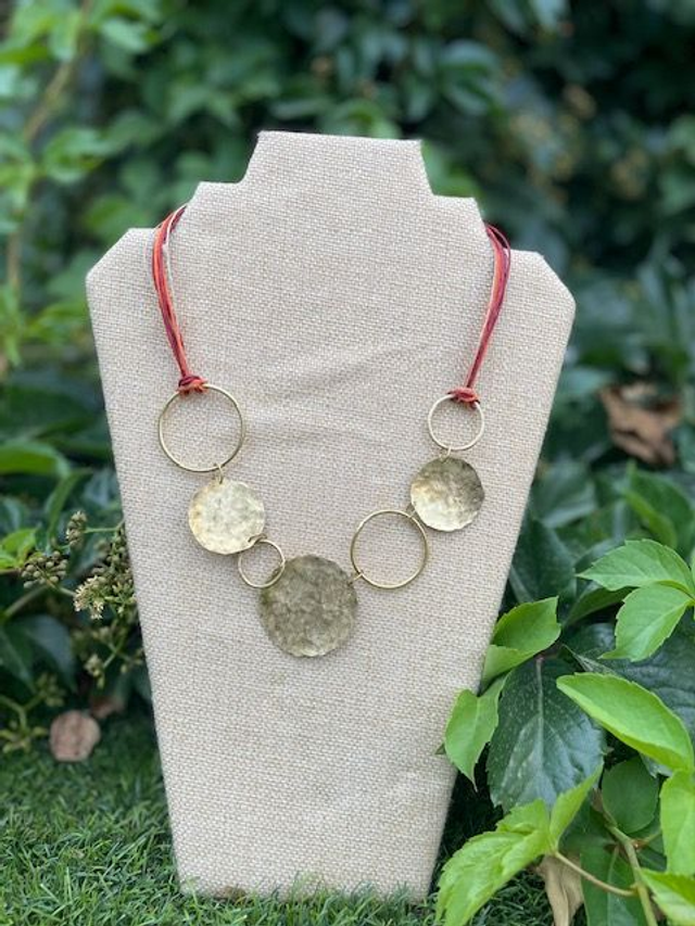 Collar Atemporal cordón