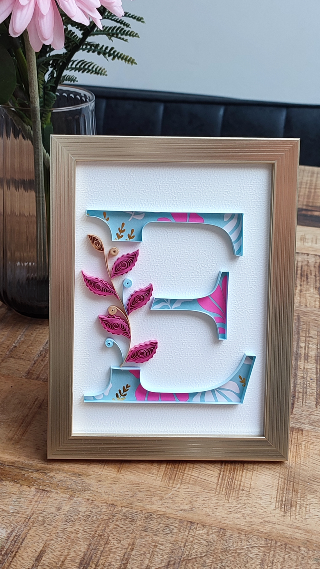 Lettre E