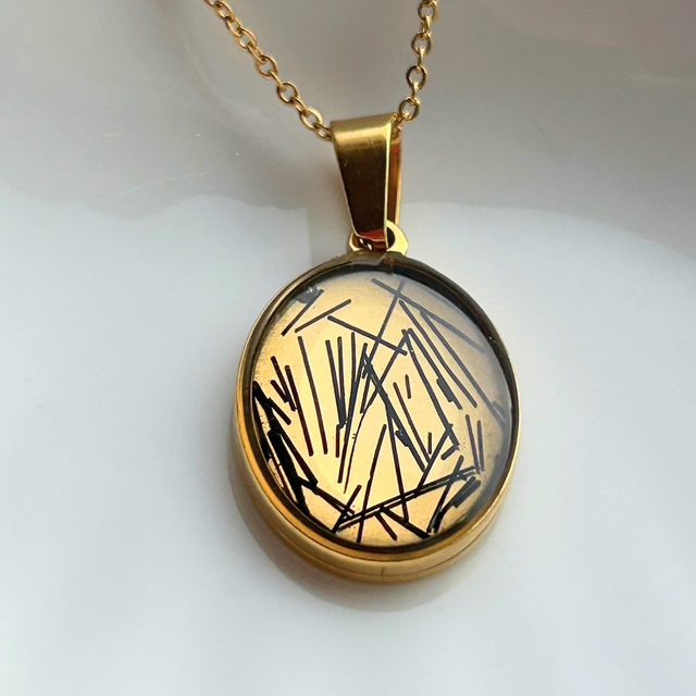 Medaljong fraternity • gullbelagt • 18x13mm • Sarah