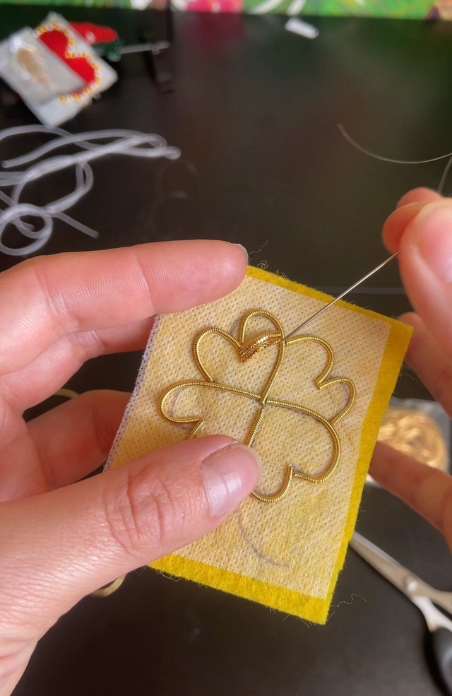 Kit DIY broche " Une chance en Or"