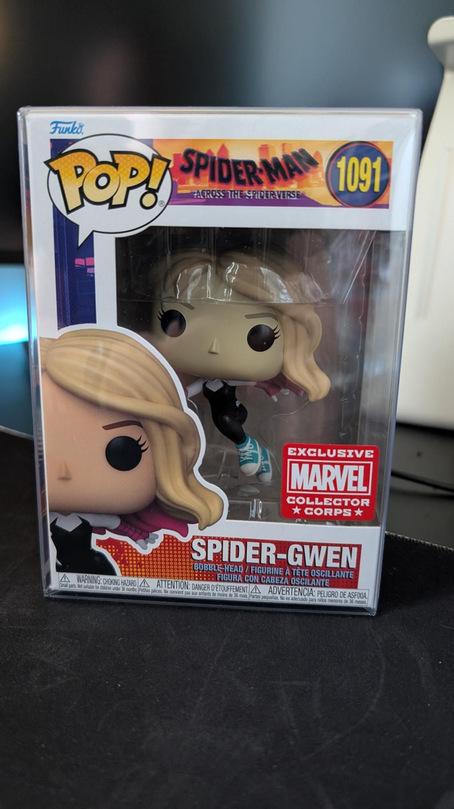 Funko Pop Marvel Collector Corps Spider-Man Across The Spiderverse Spider-Gwen 1091