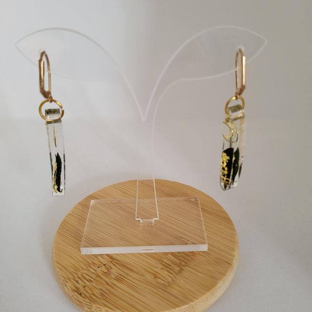 BOUCLE D’OREILLE NATURELLE AVEC FLEUR 