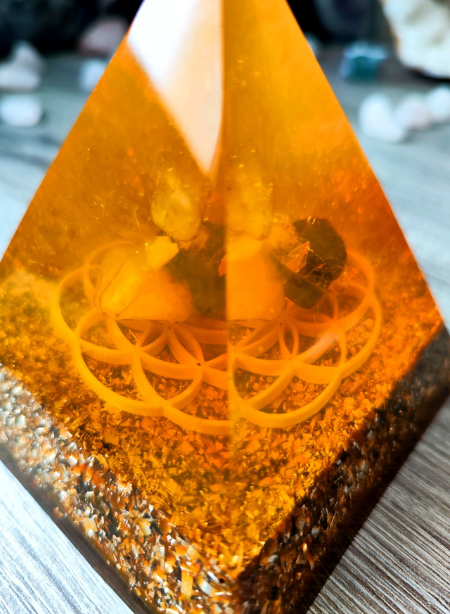 Grande Pyramide orange