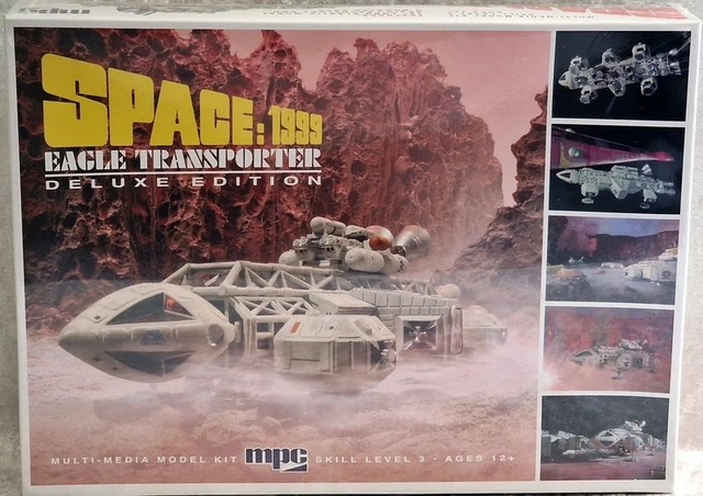Space 1999 Eagle Transporter DLX model kit