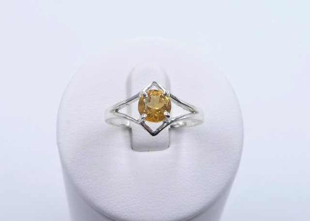 Bague citrine facettée