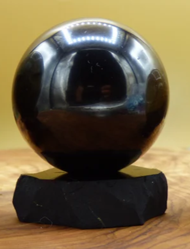 sphère tourmaline