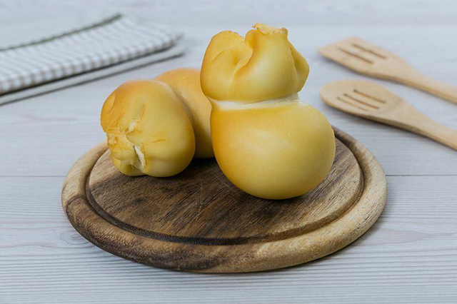 200 g. Ca. Scamorza affumicata 1 Pz.