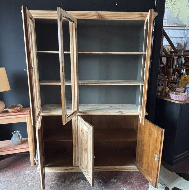 1. Vitrine 2 corps en sapin