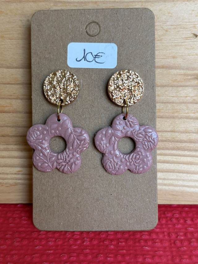 Boucles d'oreilles pendantes - Vieux rose à relief