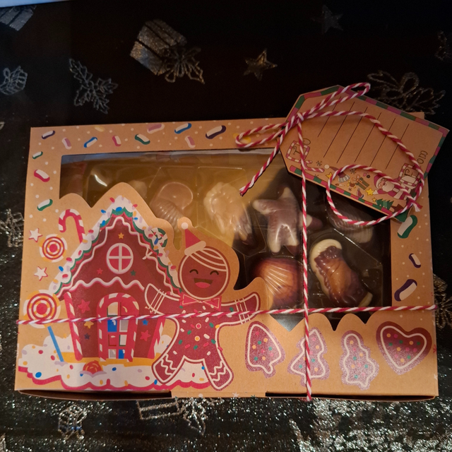 Fruits de mer en chocolat au lait & praliné