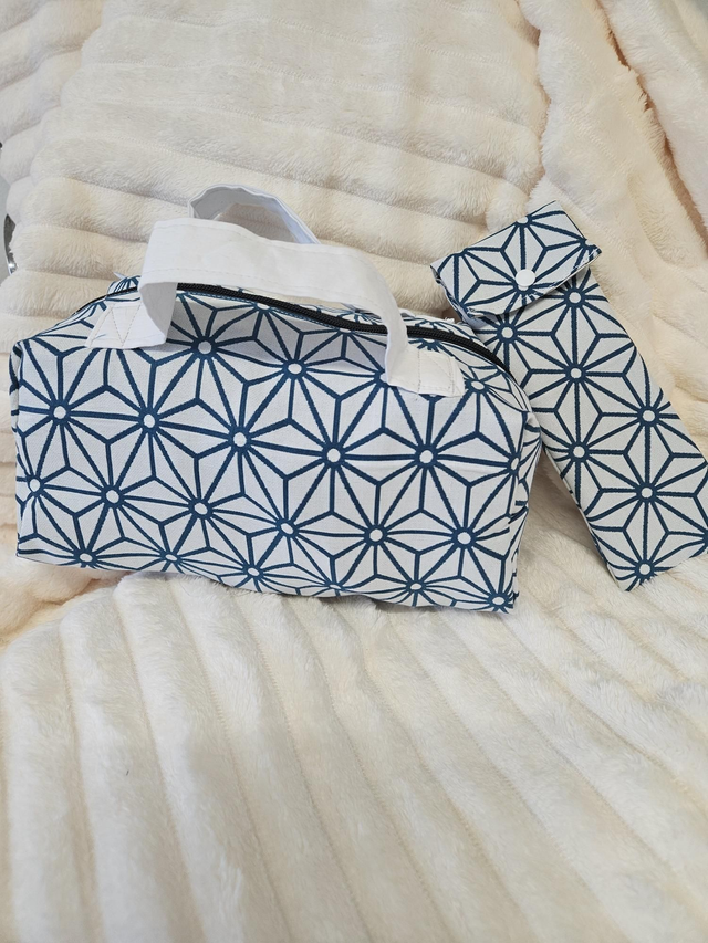 Belle trousse et Range brosse à dents "blanc étoile "