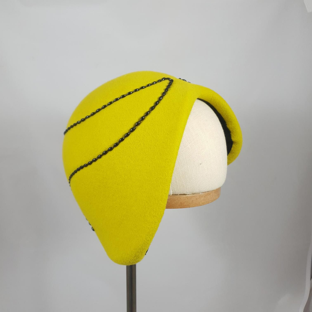 Cloche Lemon asymétrique