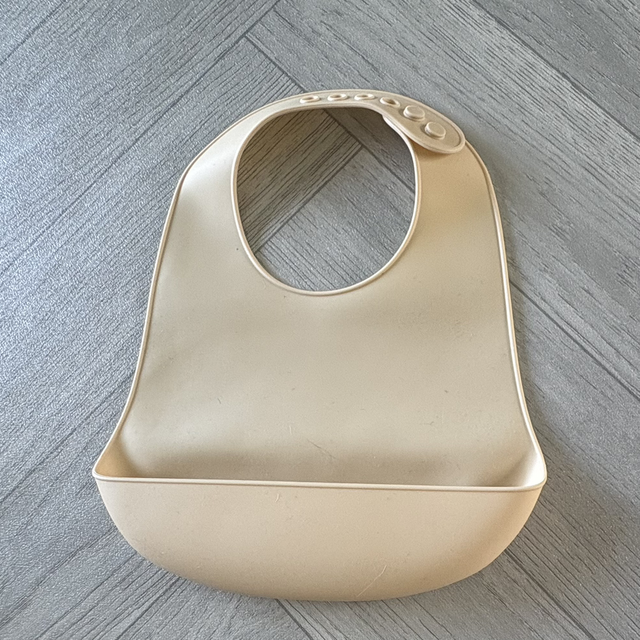 Oatmeal Silicone Messy Bib