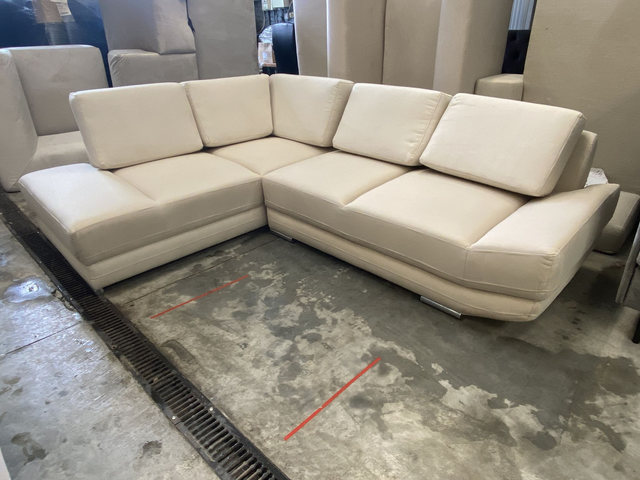 Canapé d&#039;angle gauche &quot;L&#039;Officiel Interiors&quot; Kaya