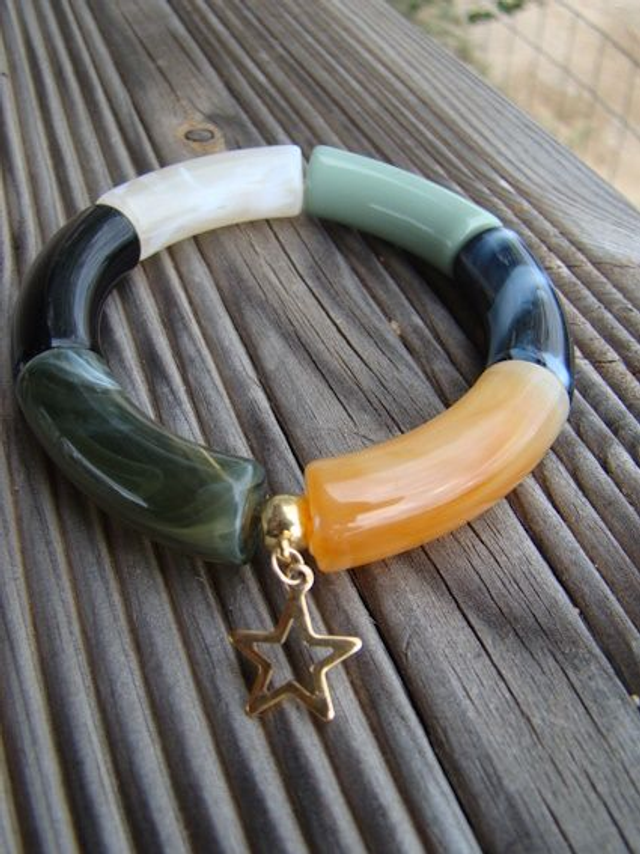 Bracelet perles tubes incurvées Mohana Taara breloque étoile