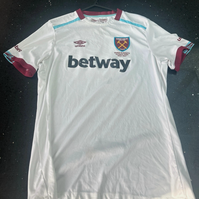 West Ham Away Shirt 2016/7