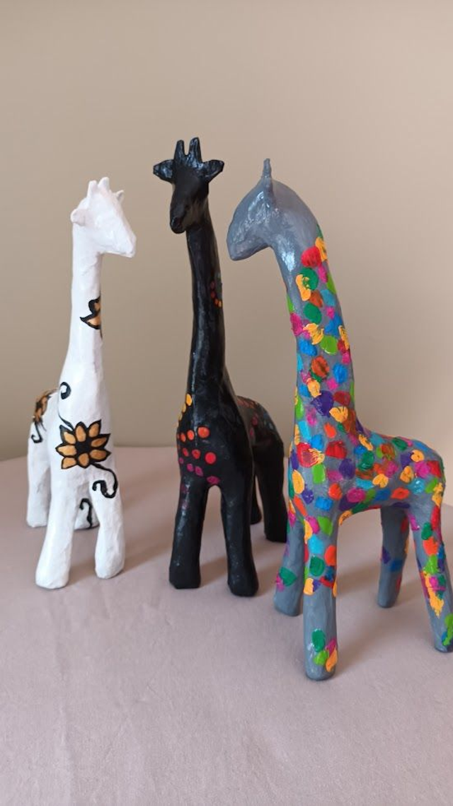 GIRAFES, papier mâché, fait main, décoration ou cadeau unique, 25 cm de haut