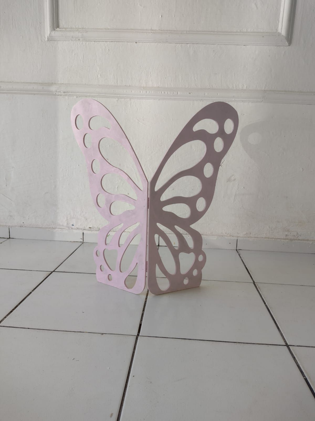 BORBOLETAS ROSA  P - LOCAÇÃO 