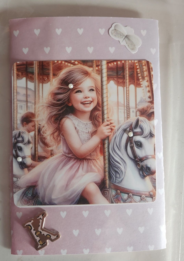 Carte sainte Catherine &quot;charmante  petite fille s&#039;amusant sur un carrousel &quot; 