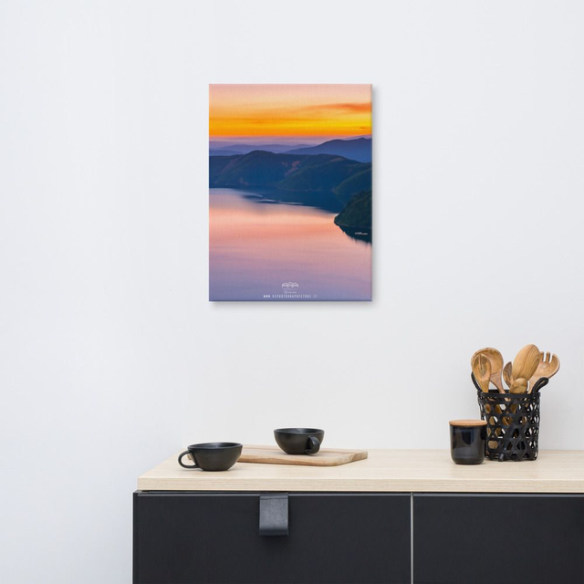 Canvas sunset lake